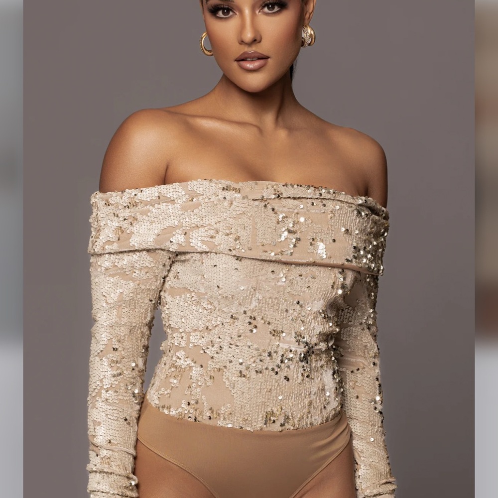 JLUXLABEL Sequin Off-Shoulder Top
